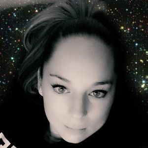 Meet your Posher, Sarah j